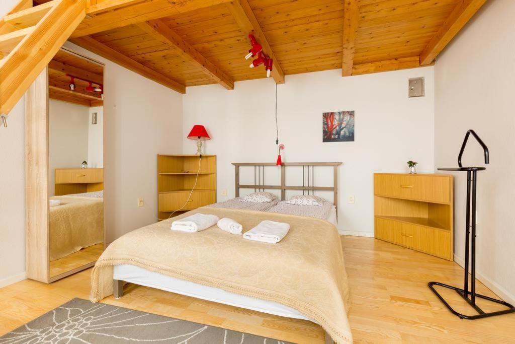 Szentkiralyi 5 - Double Basic In The City Center - Self-Check-In Budapest Bagian luar foto